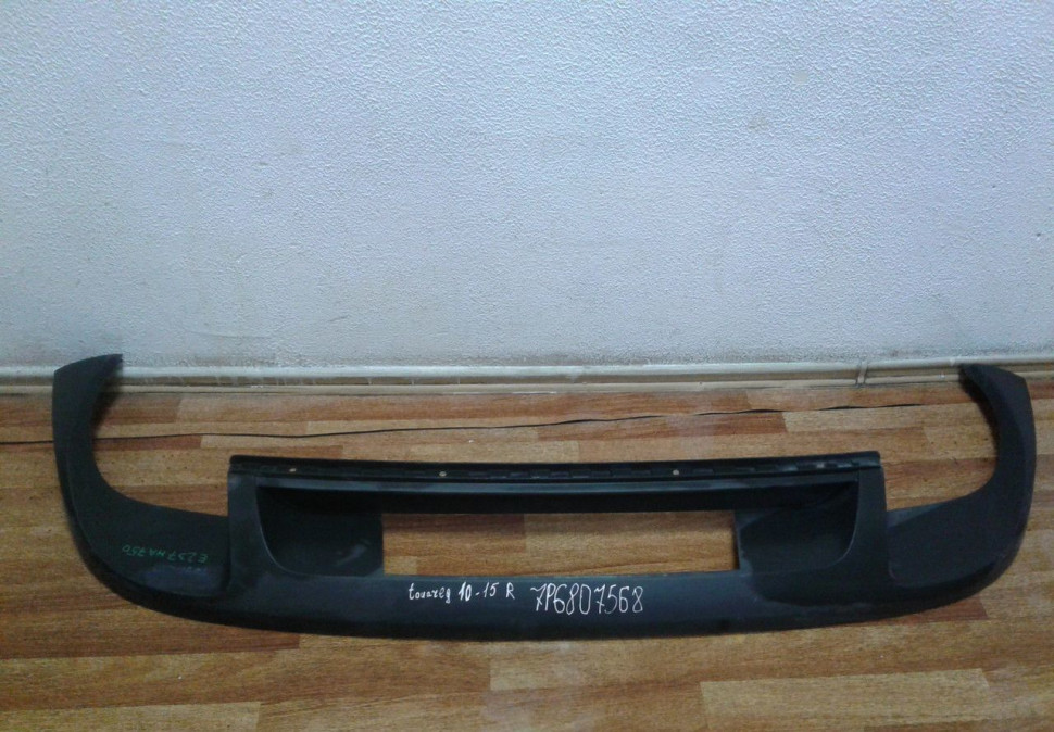 Юбка заднего бампера Volkswagen Touareg NF (10>) oem 7p6807568