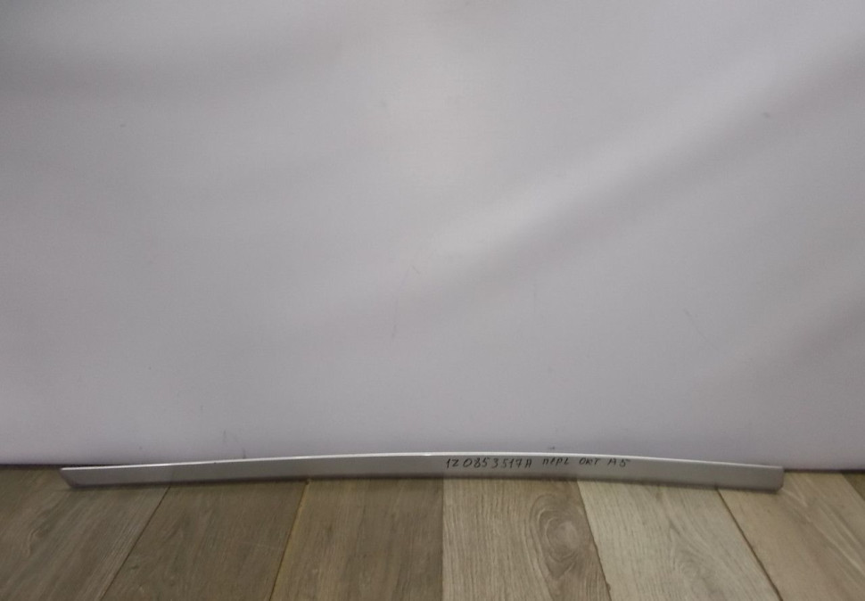 Молдинг двери передний левый бу Skoda Octavia A5 OEM 1Z0853517A