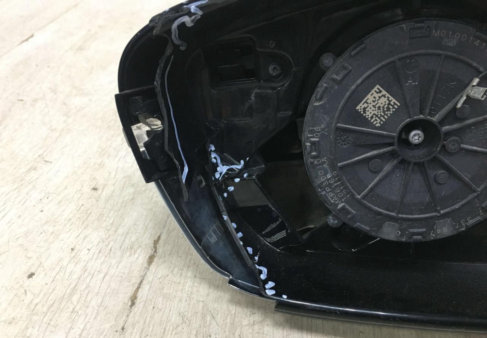 Корпус зеркала левый BMW 7 G11 OEM 51167437141