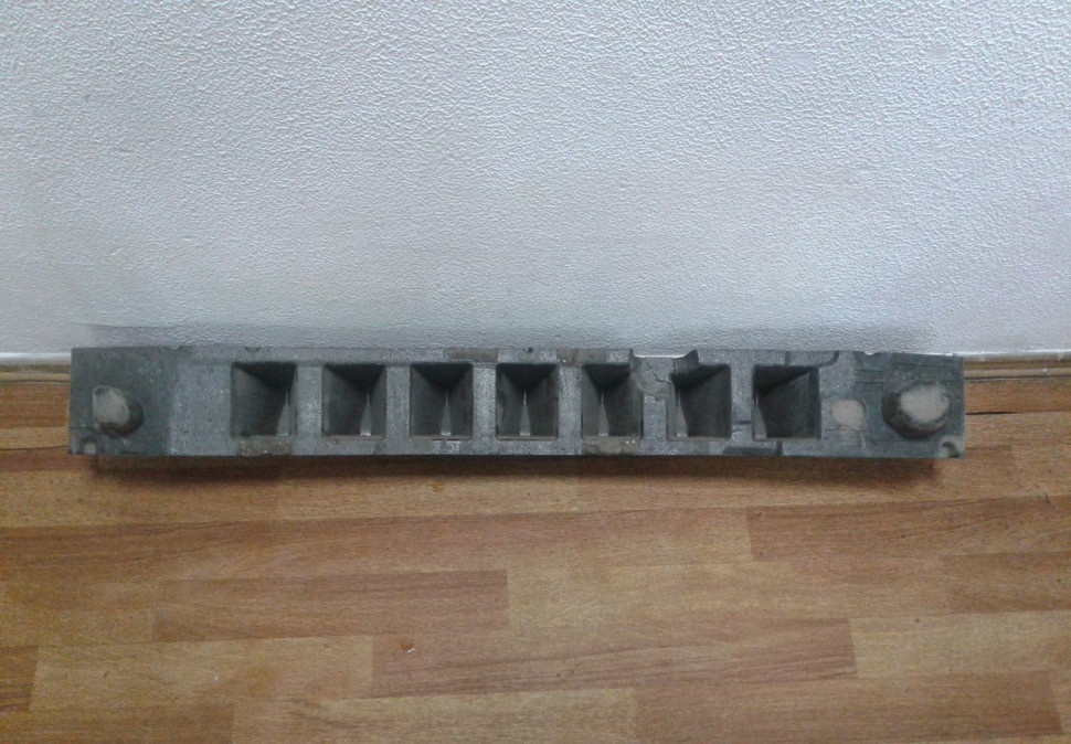 Абсорбер заднего бампера Volkswagen Polo седан (мал. трещина) oem 6ru807251 Абсорбер заднего бампера Volkswagen Polo седан (мал. трещина) oem 6ru807251