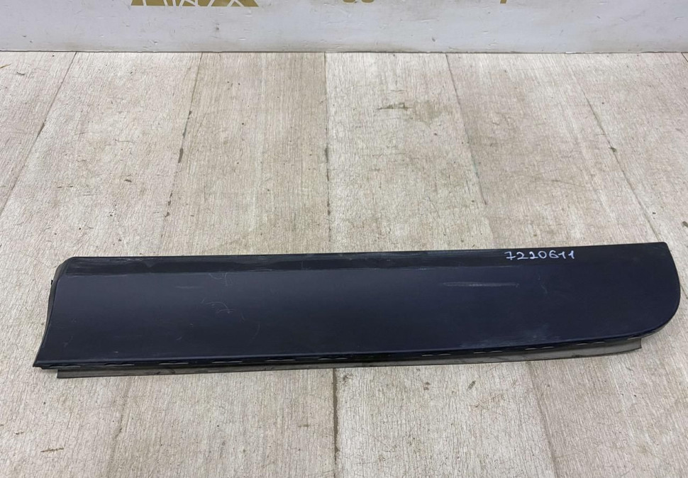 Молдинг двери задний левый BMW X3 F25 OEM 51137220611