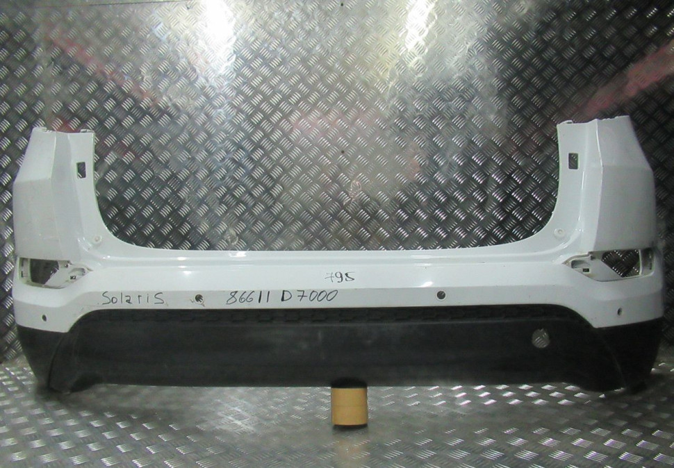 Бампер задний Hyundai Tucson 3  oem 86611d7000 (трещина) (скл-3)