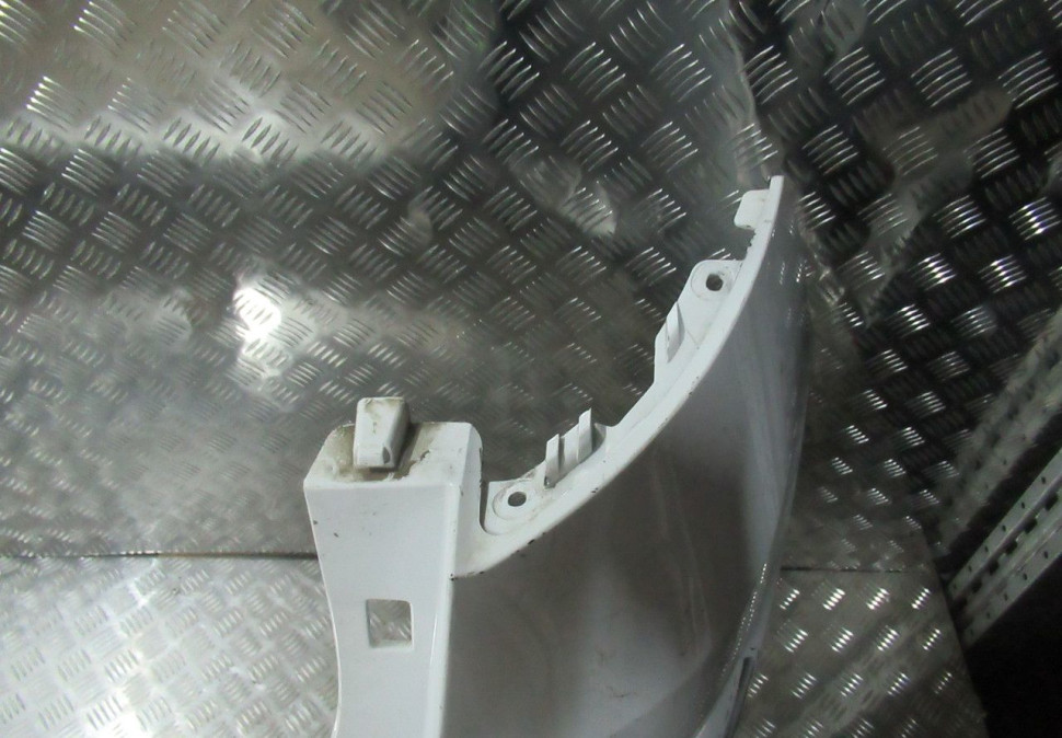 Бампер задний Hyundai Tucson 3  oem 86611d7000 (трещина) (скл-3)