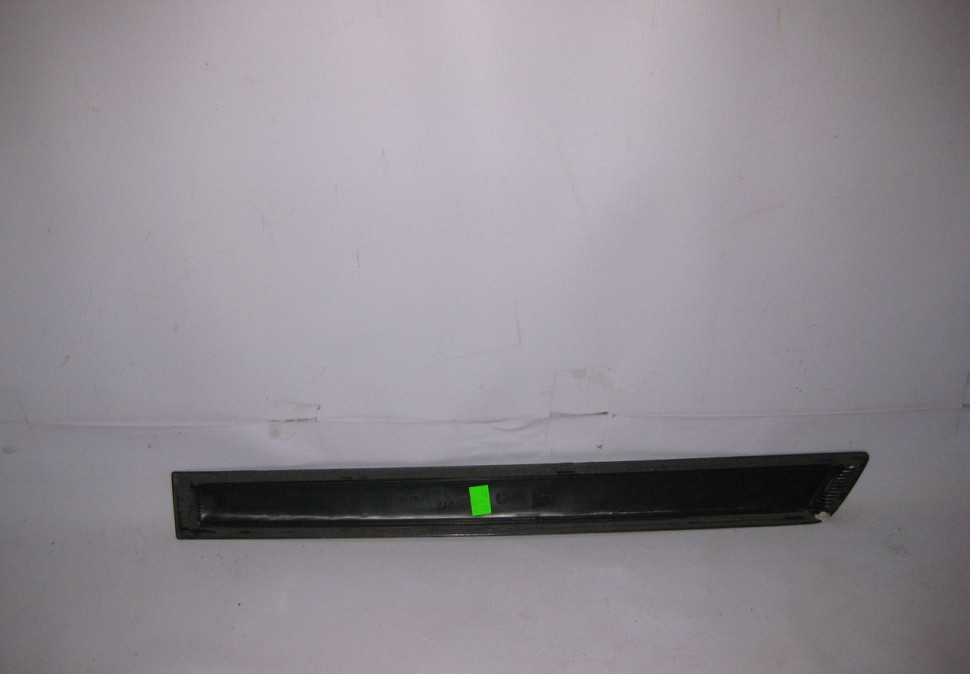 Накладка двери задняя правая Skoda Yeti oem 5l0853536 (скл-3)