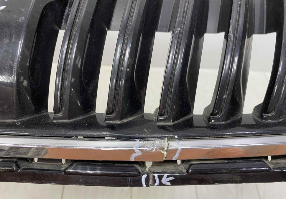 Решетка радиатора Skoda Octavia A7 рестайлинг OEM 5E0853653C