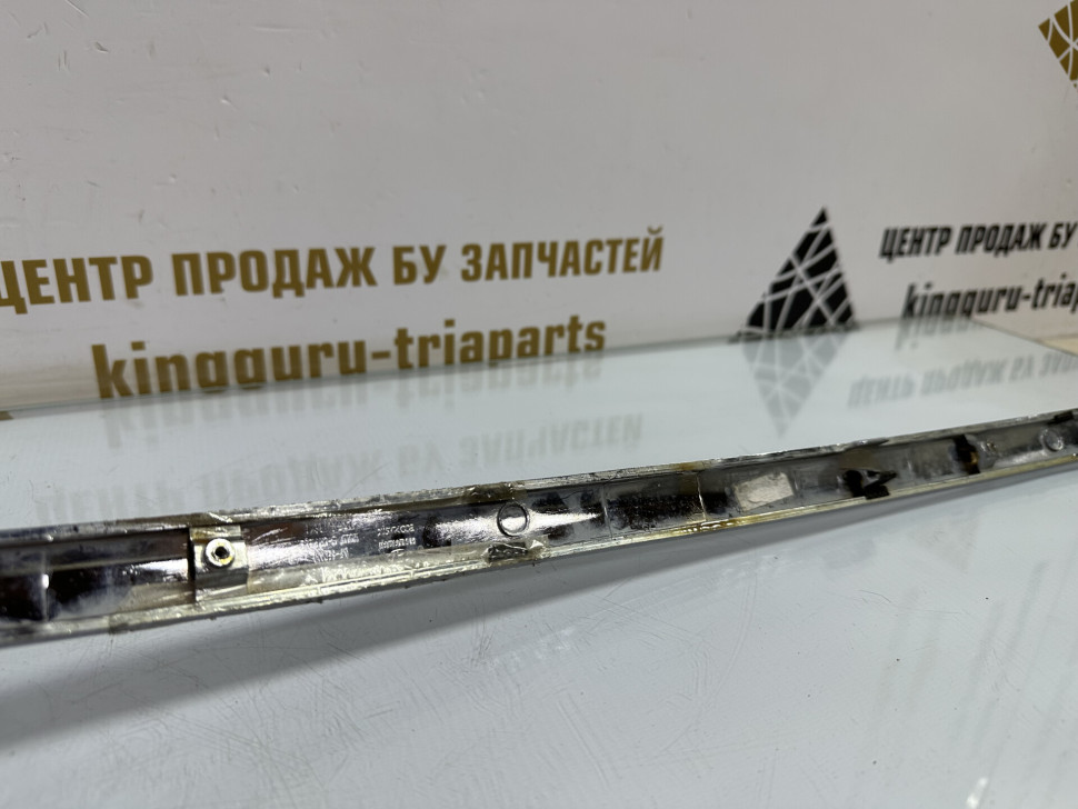 Молдинг крышки багажника Hyundai I40 2011 седан