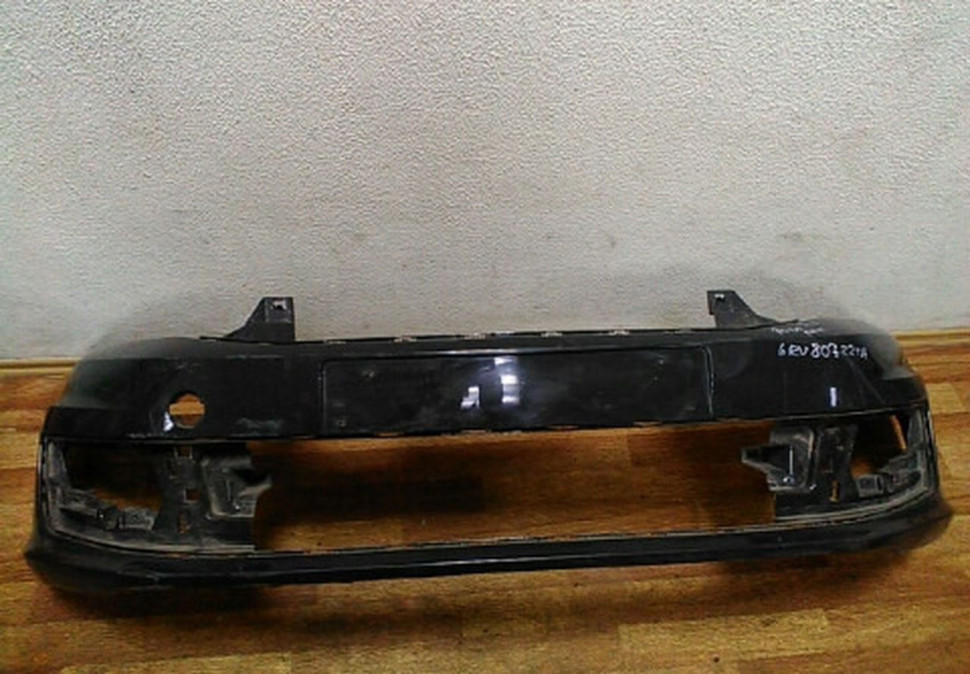 Бампер передний Volkswagen Polo рестайл (15>) oem 6ru807221a