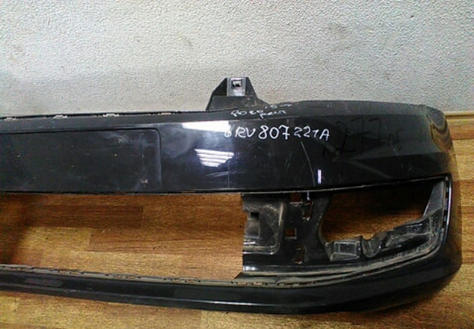 Бампер передний Volkswagen Polo рестайл (15>) oem 6ru807221a