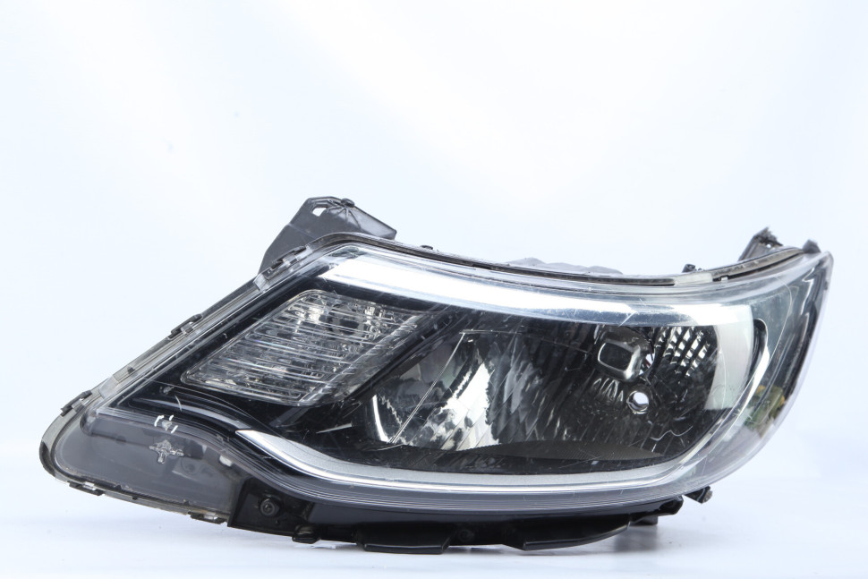 Фара левая Kia Rio 3 рестайлинг 2015 OEM 921014X501