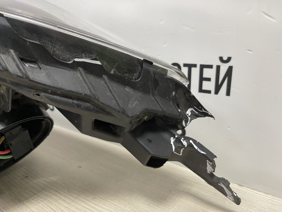 Фара левая Kia Rio 3 рестайлинг 2015 OEM 921014X501 Фара левая Kia Rio 3 рестайлинг 2015 OEM 921014X501