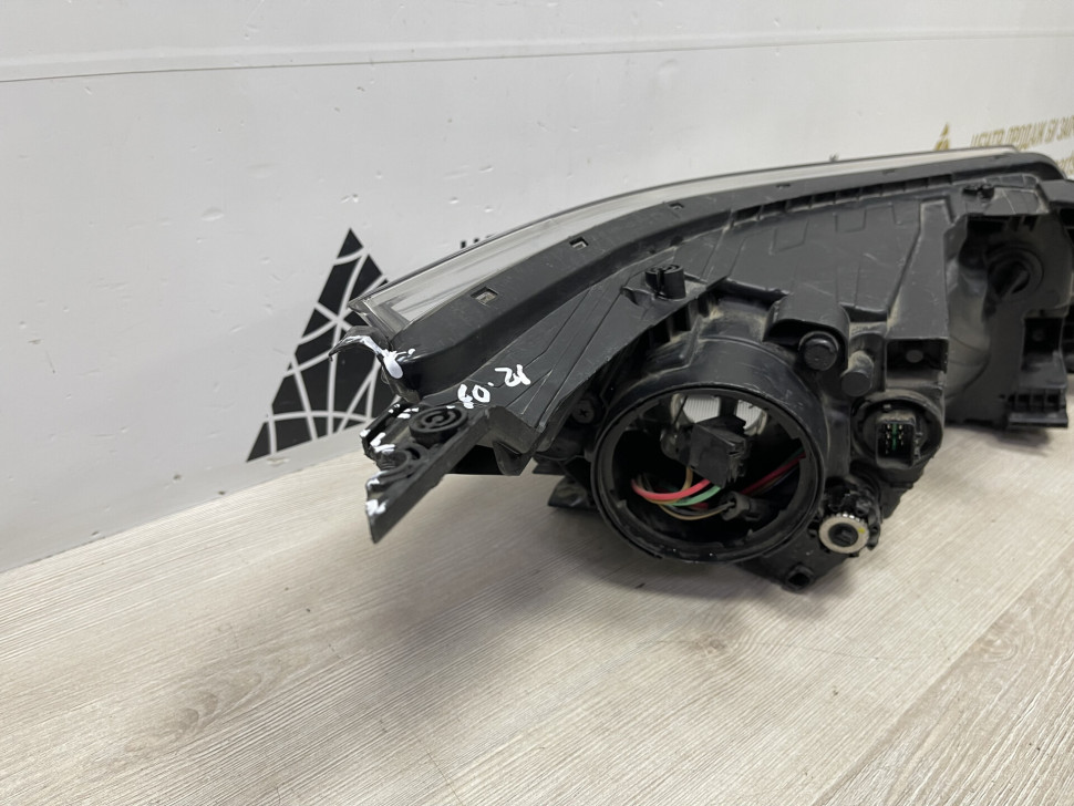 Фара левая Kia Rio 3 рестайлинг 2015 OEM 921014X501 Фара левая Kia Rio 3 рестайлинг 2015 OEM 921014X501