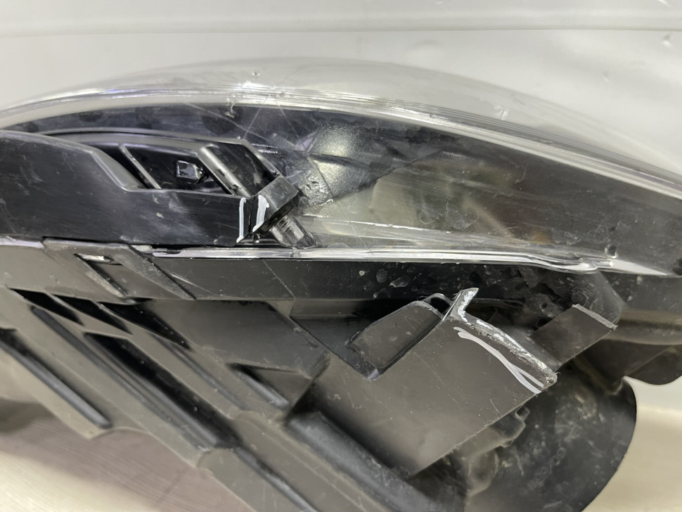 Фара левая Kia Rio 3 рестайлинг 2015 OEM 921014X501 Фара левая Kia Rio 3 рестайлинг 2015 OEM 921014X501