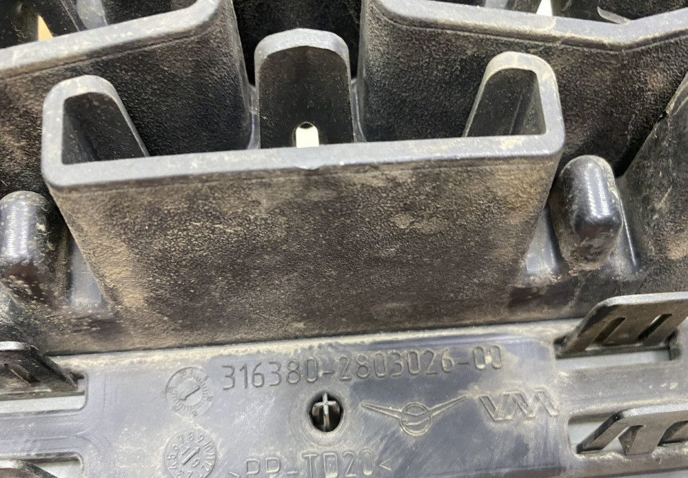 Решетка радиатора Uaz Patriot 2016> Oem 316380280302600 Решетка радиатора Uaz Patriot 2016> Oem 316380280302600