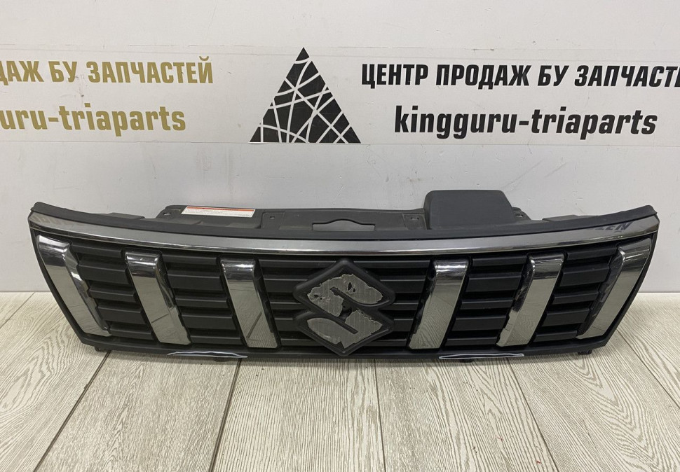 Решетка радиатора Suzuki Vitara 2 рестайлинг OEM 7212186R00