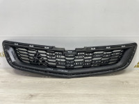 Решетка радиатора Chevrolet  Cobalt oem 52027910