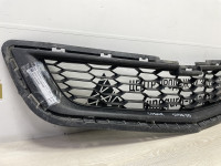 Решетка радиатора Chevrolet  Cobalt oem 52027910