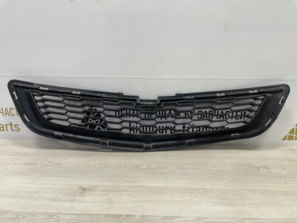 Решетка радиатора Chevrolet Cobalt oem 52027910 Решетка радиатора Chevrolet Cobalt oem 52027910