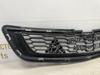 Решетка радиатора Chevrolet  Cobalt oem 52027910