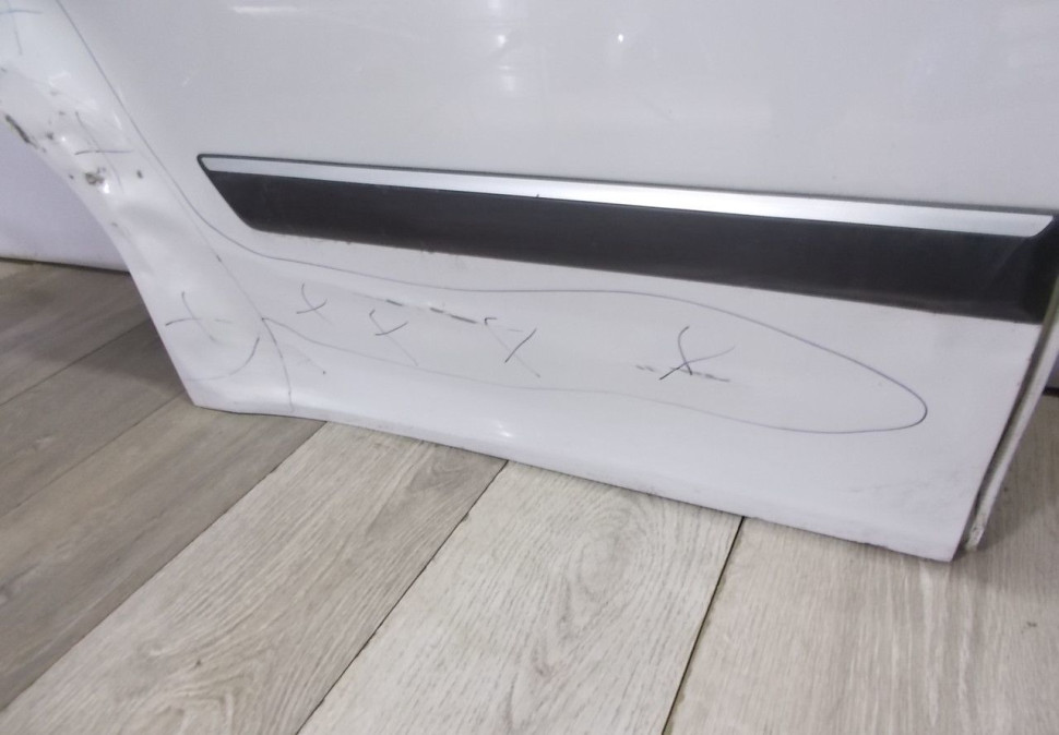 Дверь задняя правая бу Skoda Yeti OEM 5L0833052