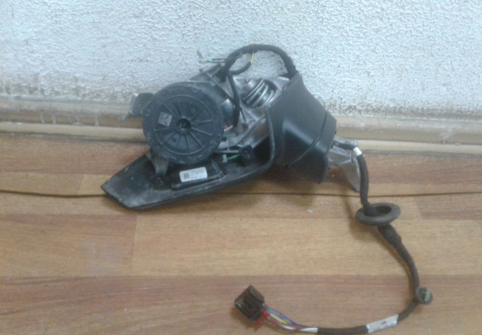 Корпус зеркала левый Volkswagen Tiguan 2 oem 5nb857501 (9 конт) Корпус зеркала левый Volkswagen Tiguan 2 oem 5nb857501 (9 конт)