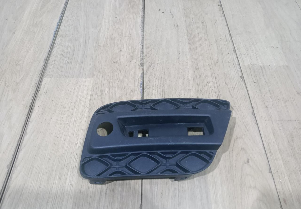 Вставка заднего бампера левая бу Renault Sandero Stepway 2 OEM 850772430R Вставка заднего бампера левая бу Renault Sandero Stepway 2 OEM 850772430R