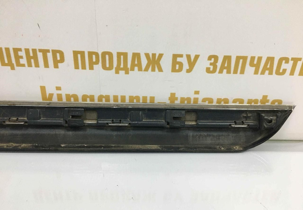 Молдинг двери задний правый Volkswagen Passat B8 2014 OEM 3G0854950 Молдинг двери задний правый Volkswagen Passat B8 2014 OEM 3G0854950