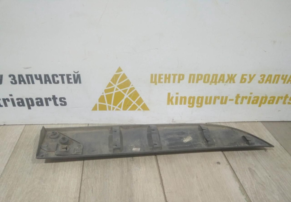 Молдинг задней левой двери бу Renault Megane 3 OEM 828770011R Молдинг задней левой двери бу Renault Megane 3 OEM 828770011R