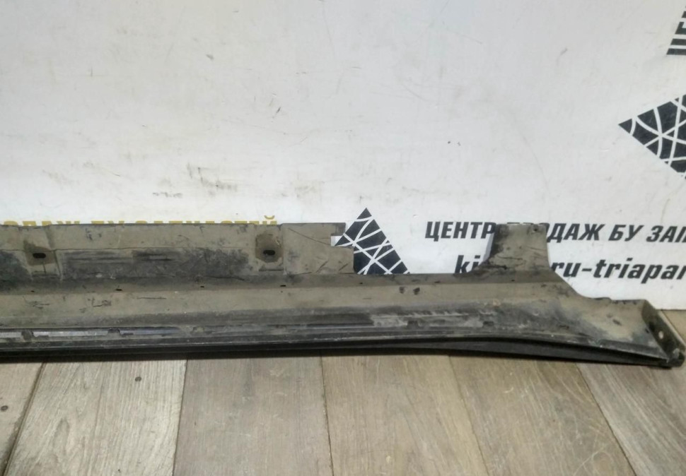 Порог левый бу BMW X1 F48 OEM 51777332327 Порог левый бу BMW X1 F48 OEM 51777332327
