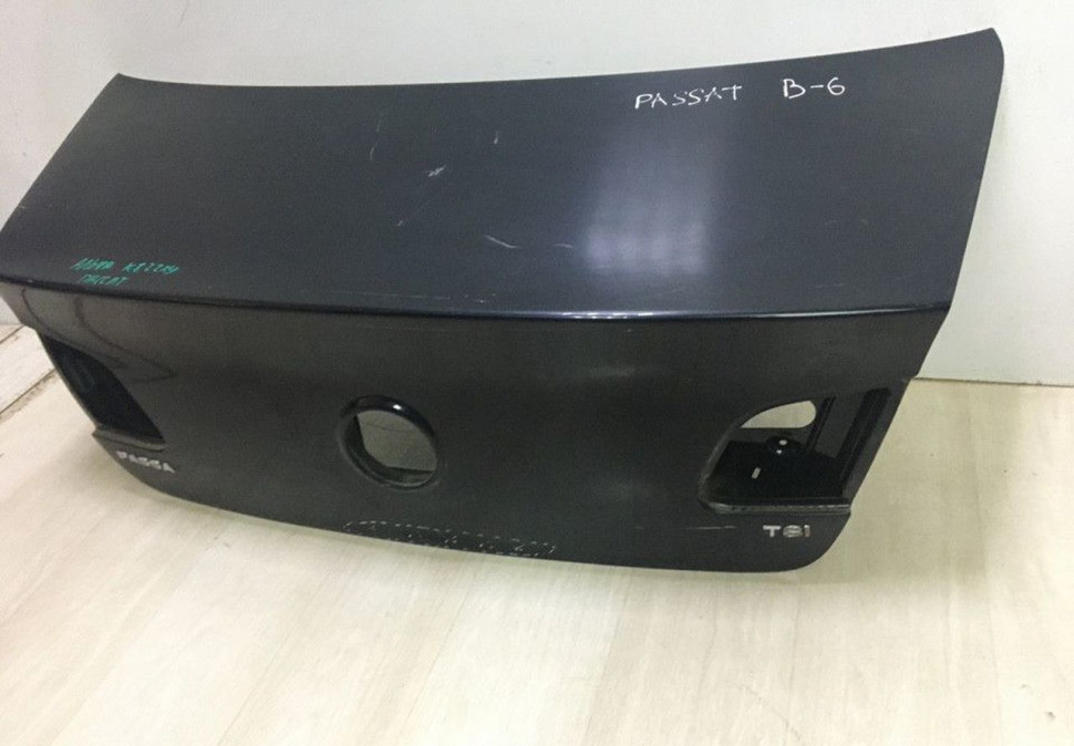 Крышка багажника Volkswagen Passat B6 oem 3C5827025G Крышка багажника Volkswagen Passat B6 oem 3C5827025G