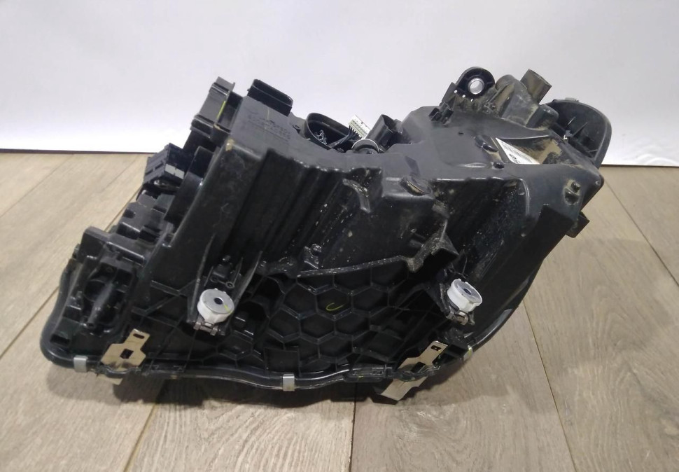 Фара ЛЭД LED адаптив правая бу BMW X3 G01 OEM 63117466126 Фара ЛЭД LED адаптив правая бу BMW X3 G01 OEM 63117466126