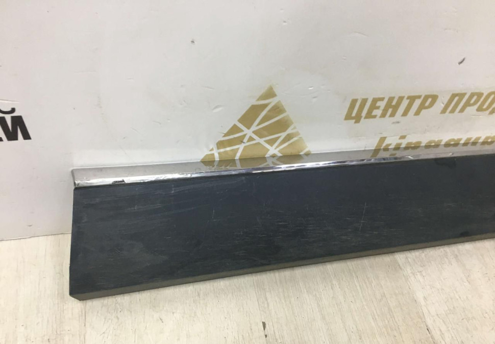 Молдинг двери передний правый Renault Arkana OEM 801864255R Молдинг двери передний правый Renault Arkana OEM 801864255R