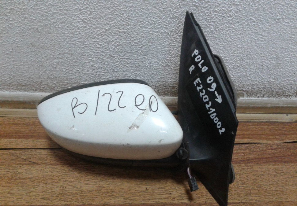 Зеркало правое Volkswagen Polo oem e220210002