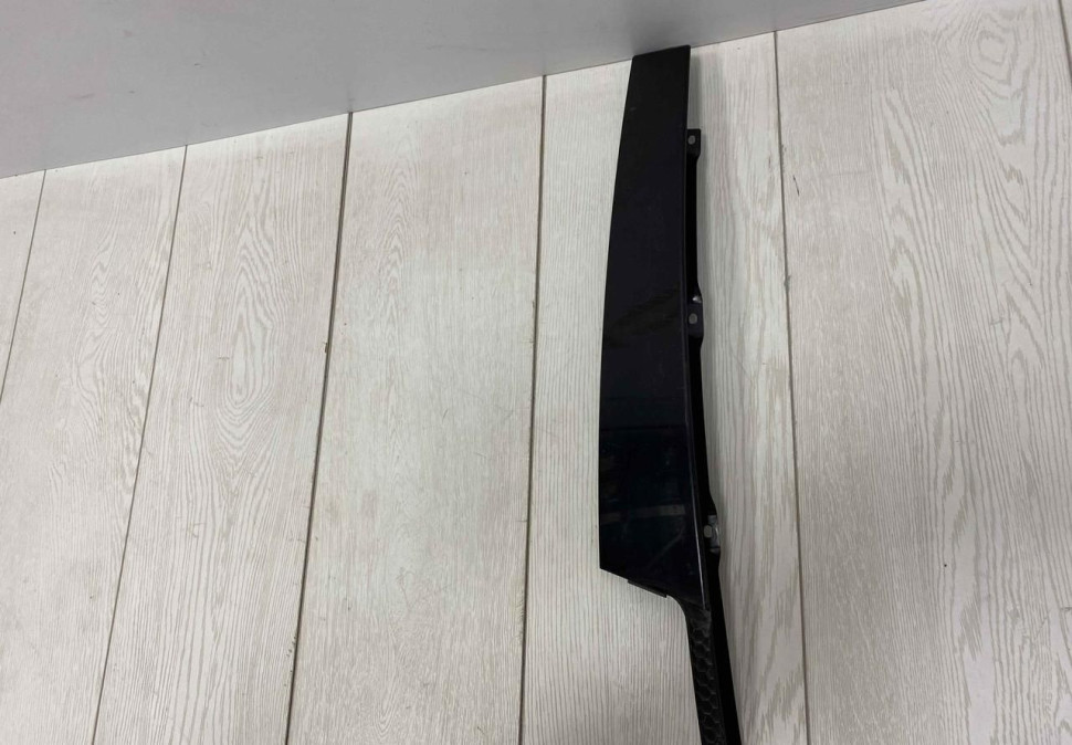 Накладка двери передняя правая Skoda Octavia A7 OEM 5E0837902B Накладка двери передняя правая Skoda Octavia A7 OEM 5E0837902B