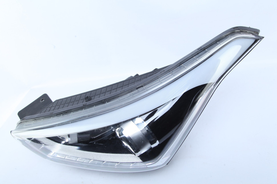 Фара левая Hyundai Creta 1 2016 OEM 92101M0100 Фара левая Hyundai Creta 1 2016 OEM 92101M0100
