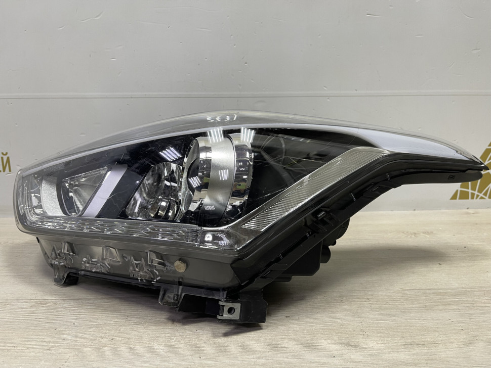 Фара левая Hyundai Creta 1 2016 OEM 92101M0100 Фара левая Hyundai Creta 1 2016 OEM 92101M0100