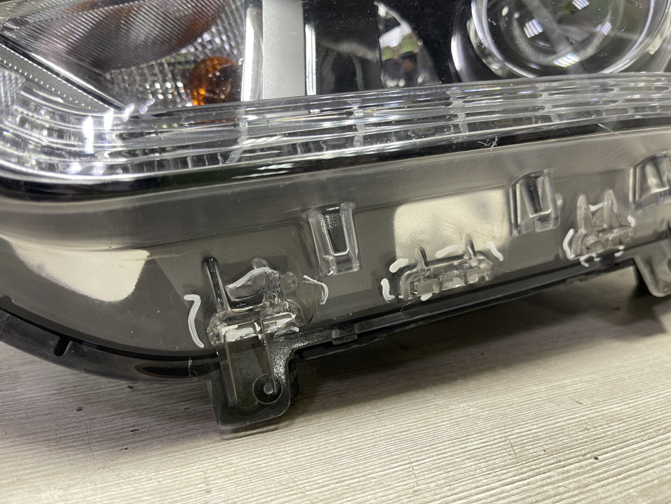 Фара левая Hyundai Creta 1 2016 OEM 92101M0100 Фара левая Hyundai Creta 1 2016 OEM 92101M0100