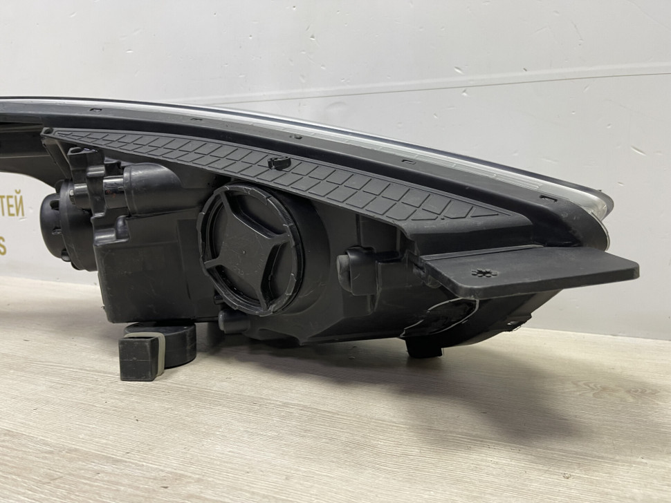 Фара левая Hyundai Creta 1 2016 OEM 92101M0100 Фара левая Hyundai Creta 1 2016 OEM 92101M0100