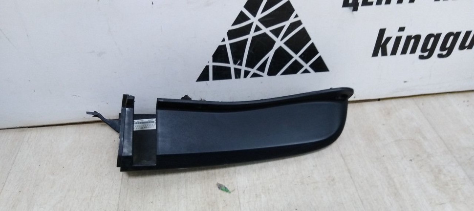 Накладка стойки задняя правая Lada Largus oem 82001414581 (скл-3)