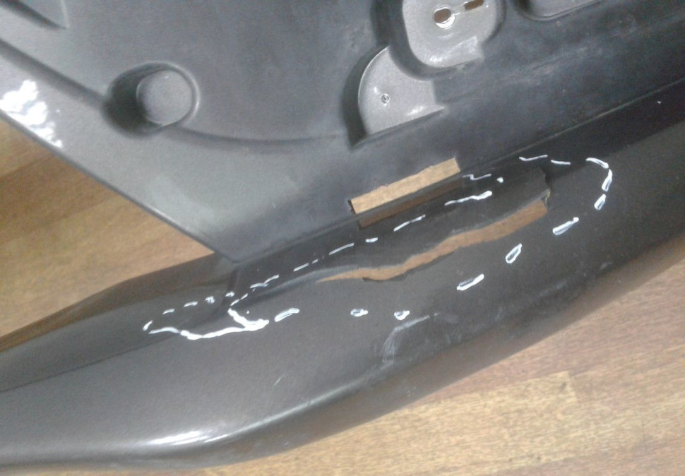 Бампер передний Lada Vesta oem 8450006666 (трещина) (скл-3)