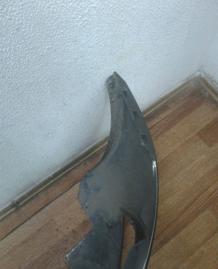 Бампер передний Lada Vesta oem 8450006666 (трещина) (скл-3)