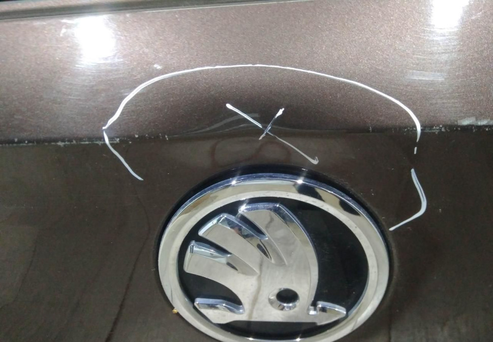Крышка багажника бу Skoda Kodiaq OEM 565827025A