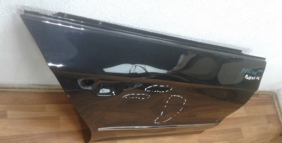 Дверь задняя правая Volkswagen Passat CC oem 3C8833056A (вмятины) Дверь задняя правая Volkswagen Passat CC oem 3C8833056A (вмятины)