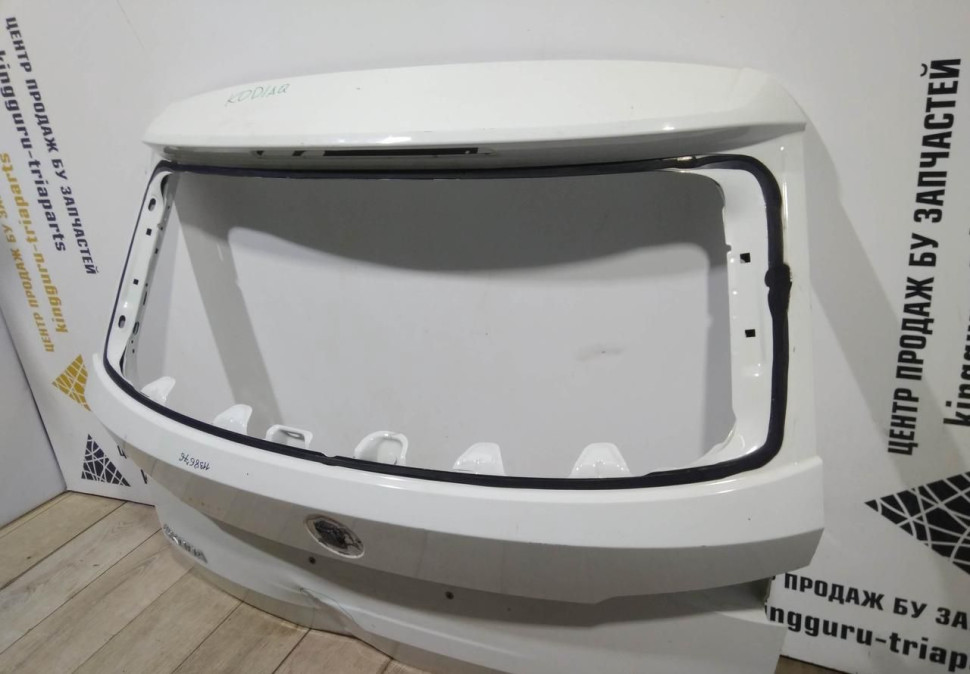 Крышка багажника бу Skoda Kodiaq OEM 565827025A Крышка багажника бу Skoda Kodiaq OEM 565827025A