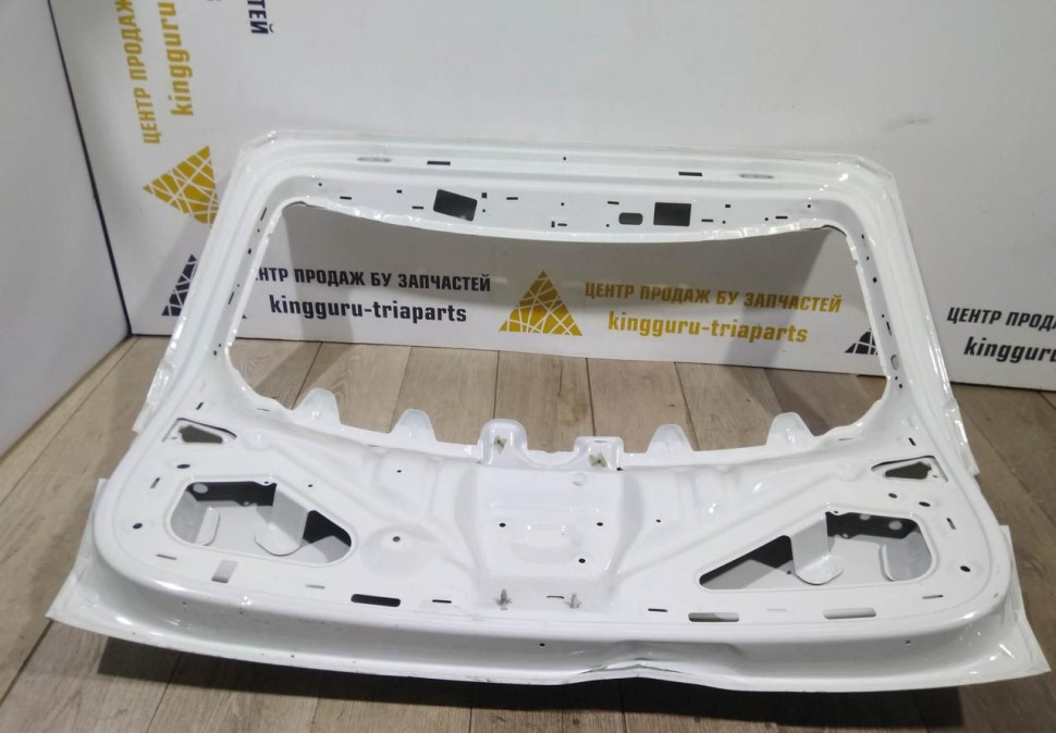 Крышка багажника бу Skoda Kodiaq OEM 565827025A Крышка багажника бу Skoda Kodiaq OEM 565827025A