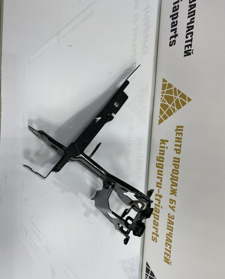 Кронштейн под фару правый BMW 3 G20 OEM 51647422294