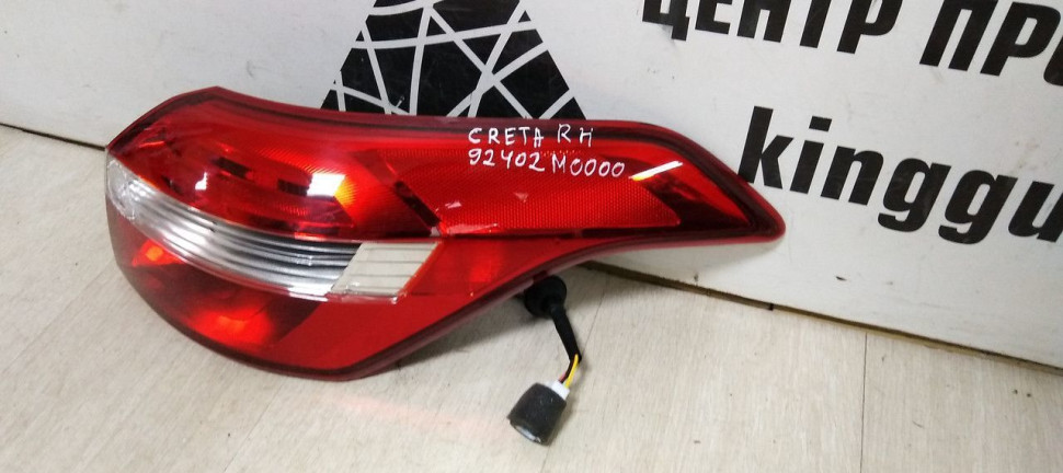 Фонарь правый внешний Hyundai Creta oem 92402m0000