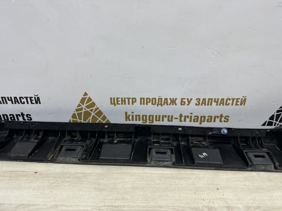 Порог правый бу Renault Duster OEM 768506966R Порог правый бу Renault Duster OEM 768506966R