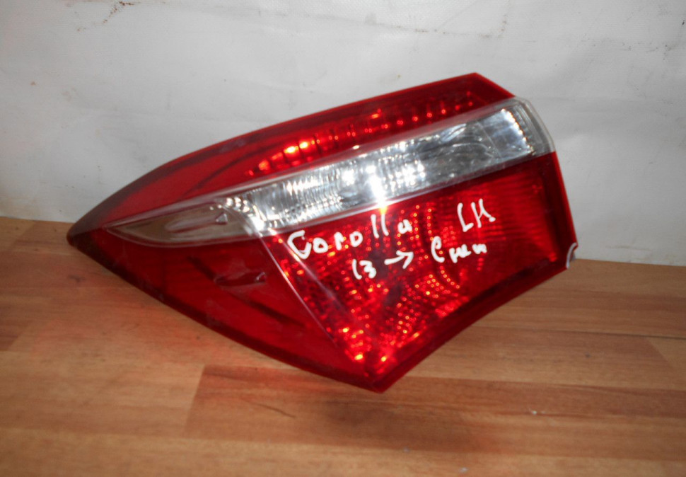 Фонарь зад.лев. внешний Toyota Corolla 13- (с деф.) oem TYCRL13742L (скл-3) Фонарь зад.лев. внешний Toyota Corolla 13- (с деф.) oem TYCRL13742L (скл-3)