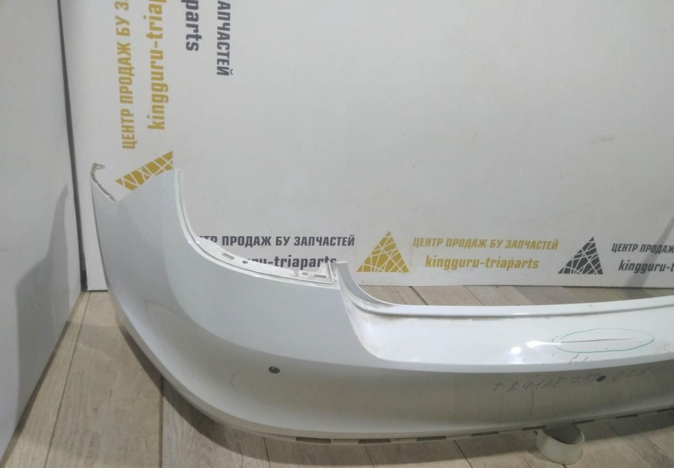 Бампер задний бу Skoda Rapid OEM 60U807421 (В)