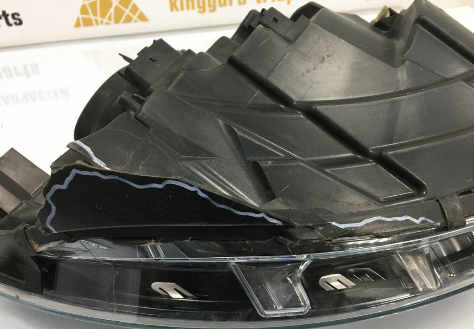 Фара левая Renault Kaptur OEM 260602042R Фара левая Renault Kaptur OEM 260602042R